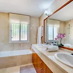 3068 Luxury Family Townhouse In Elviria, Holiday home Marbella