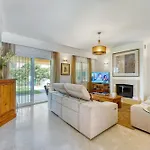 3068 Luxury Family Townhouse In Elviria, *