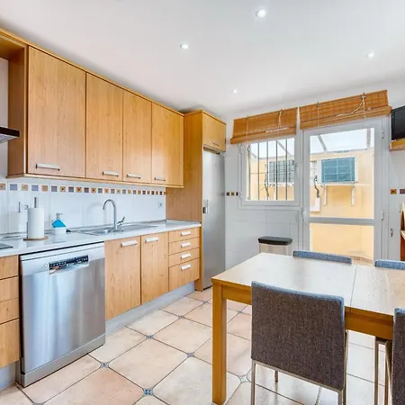 Дом отдыха 3068 Luxury Family Townhouse In Elviria, *