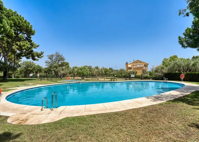 3068 Luxury Family Townhouse In Elviria, Prázdninový dům